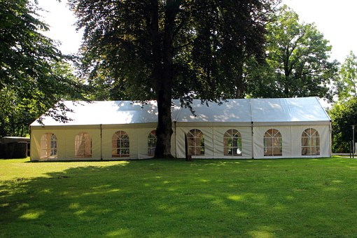 décoration du chapiteau de mariage