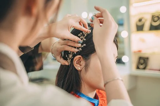 est-il obligatoire d'opter pour des accessoires pour sa coiffure de mariage